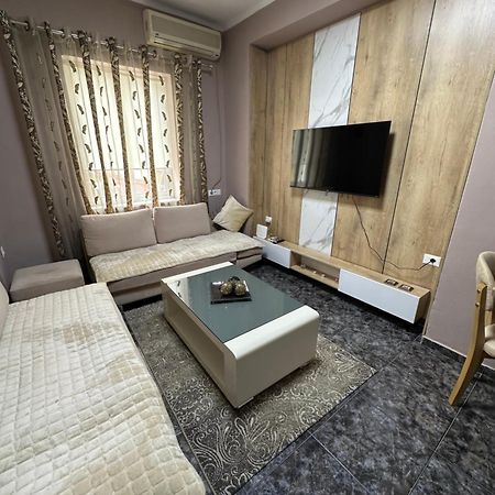 Midtown Cozy Apartment 地拉那 外观 照片