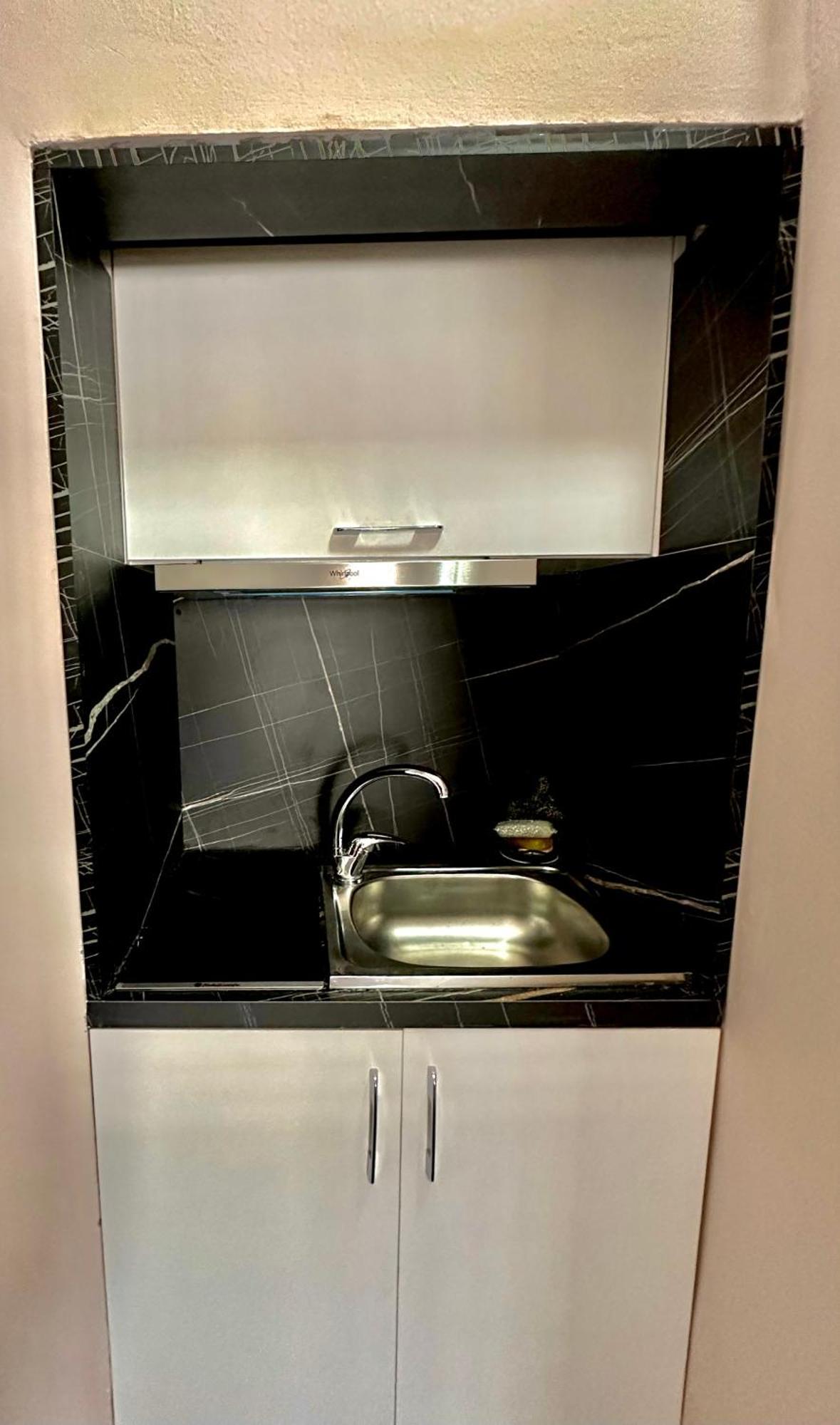 Midtown Cozy Apartment 地拉那 外观 照片