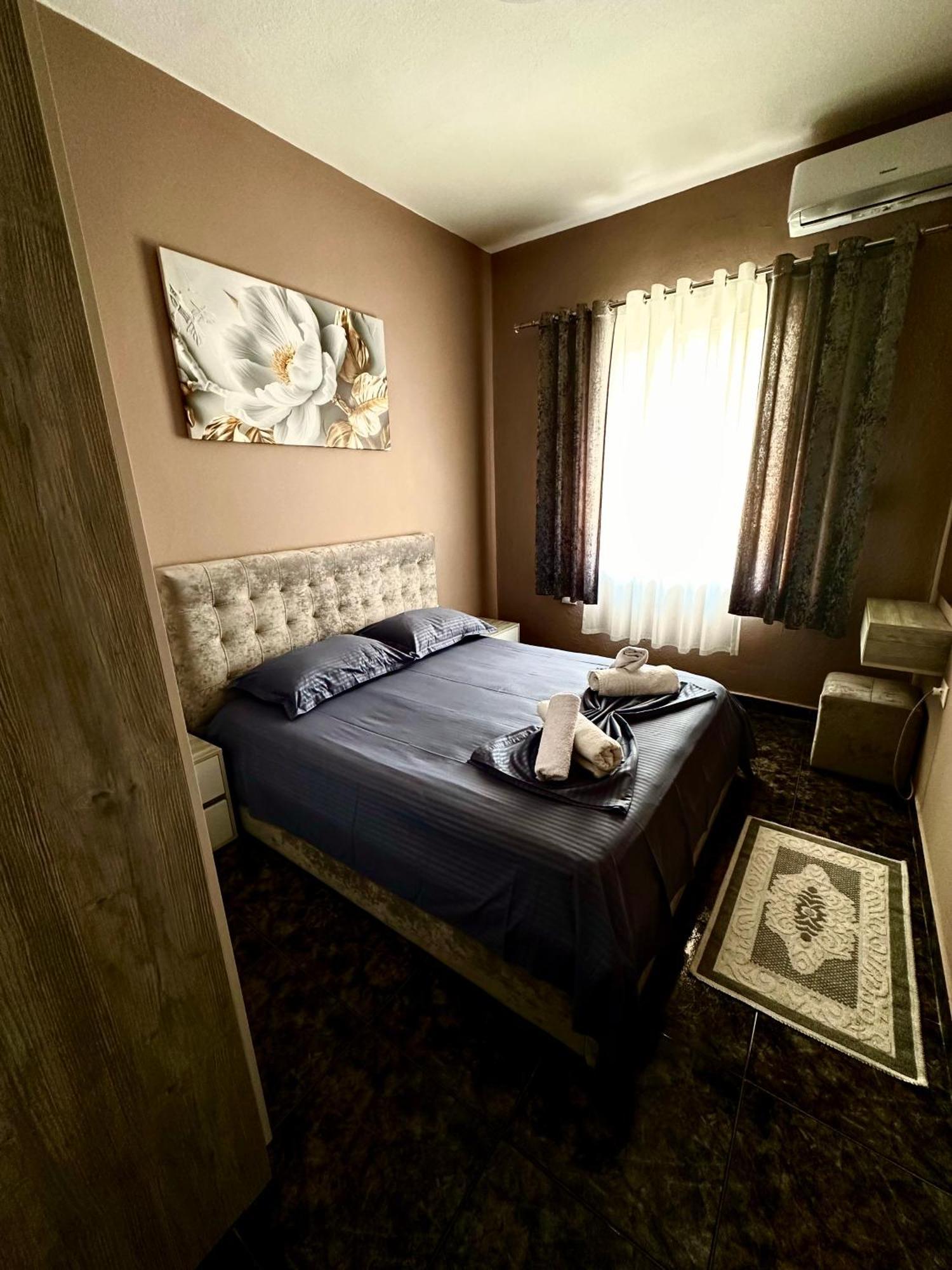 Midtown Cozy Apartment 地拉那 外观 照片